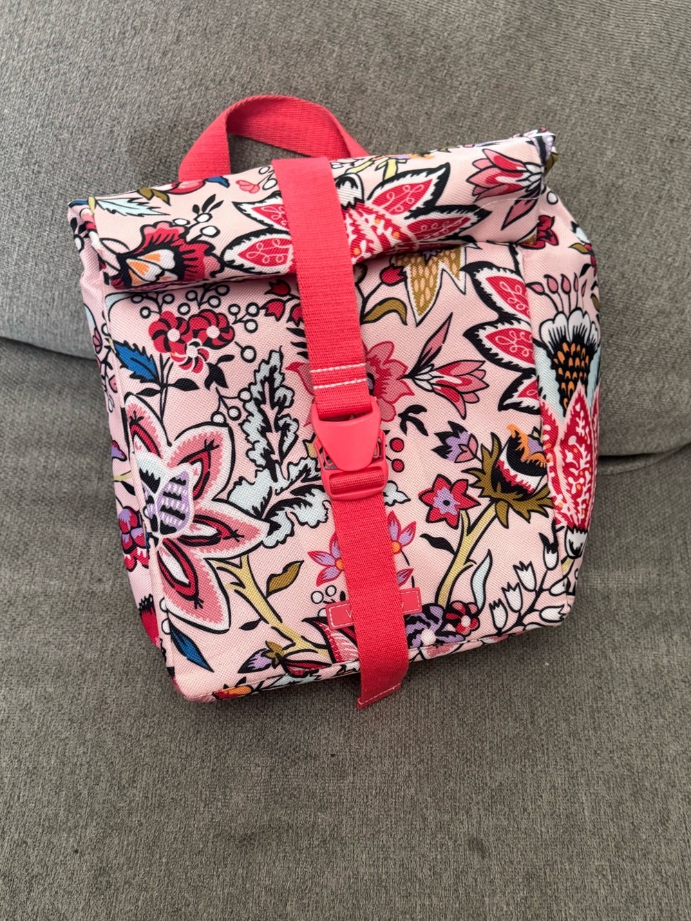 Vera Bradley Foxwood Blush Pink Floral Roll-Top lunch bag with pink Strap